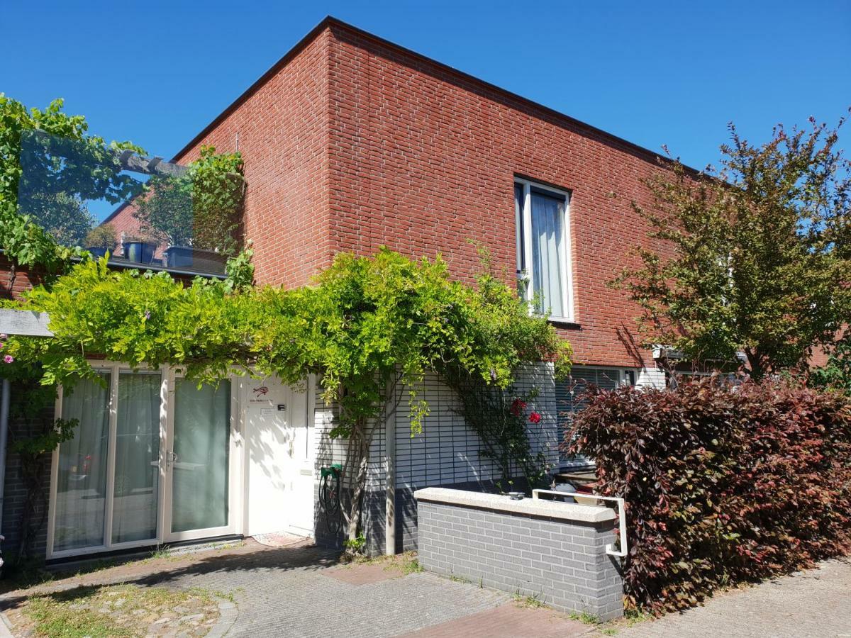 Johan's With Roofterrace And Cheap Parking - Since 2014 Alloggio in famiglia Amsterdam